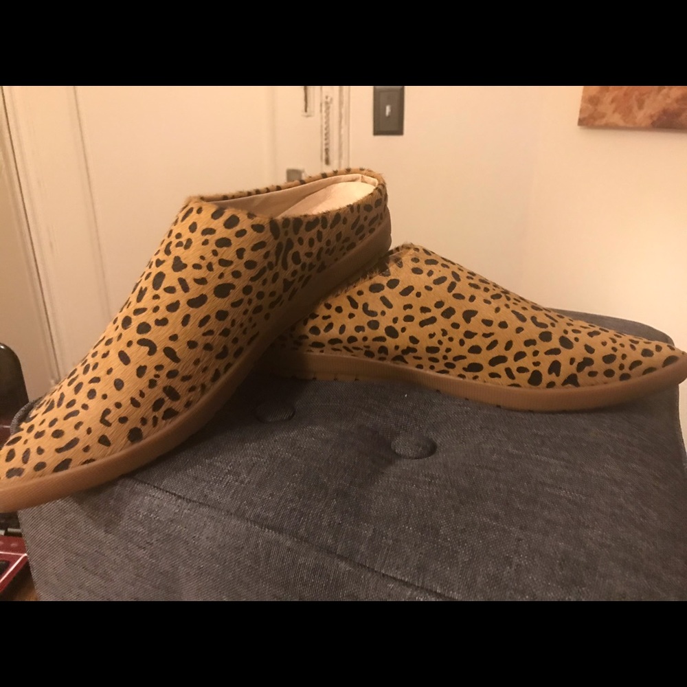 M.Pathos Animal Print slides(never worn)